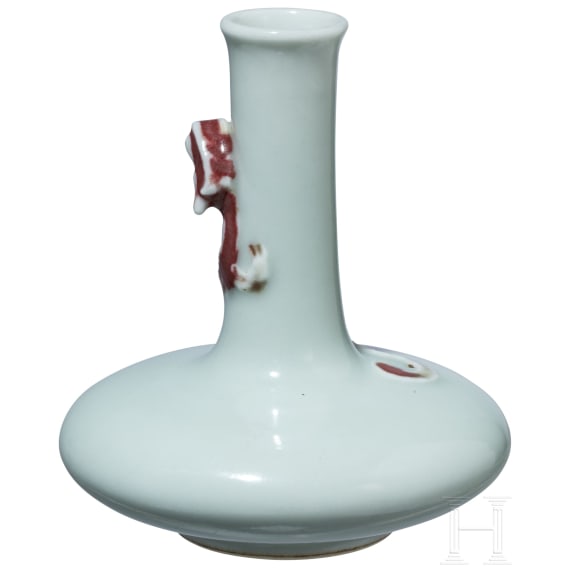 Kleines V&auml;schen mit Drachendekor und Qianlong-Vierzeichenmarke, wohl 18./19. Jhdt.