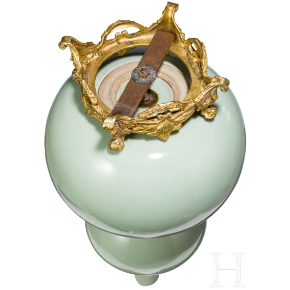 Gro&szlig;e Seladon-Doppelk&uuml;rbisvase, China, wohl Qianlong Periode (1736 - 1795)