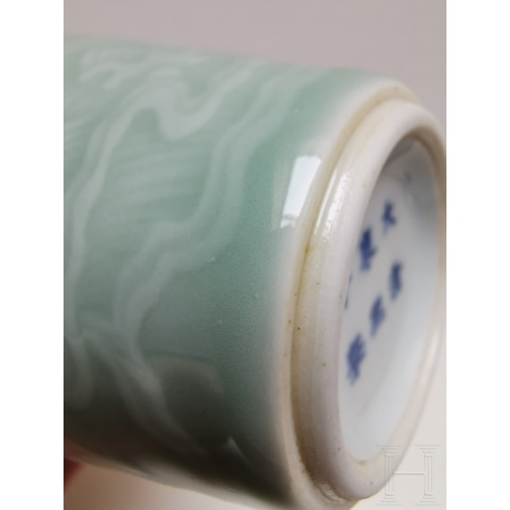 Kleine Seladon-Vase, China, wahrscheinlich 19./20. Jhdt.