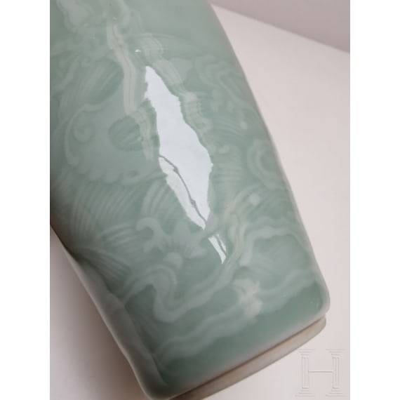 Kleine Seladon-Vase, China, wahrscheinlich 19./20. Jhdt.