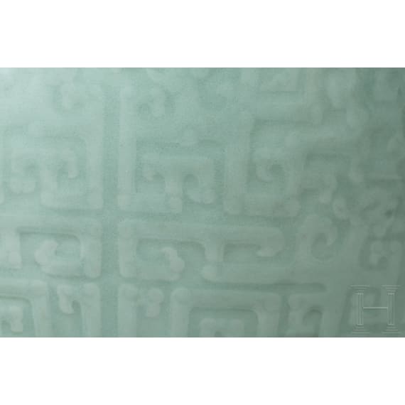 Gro&szlig;e Seladon-Vase, China, wohl 19. Jhdt.