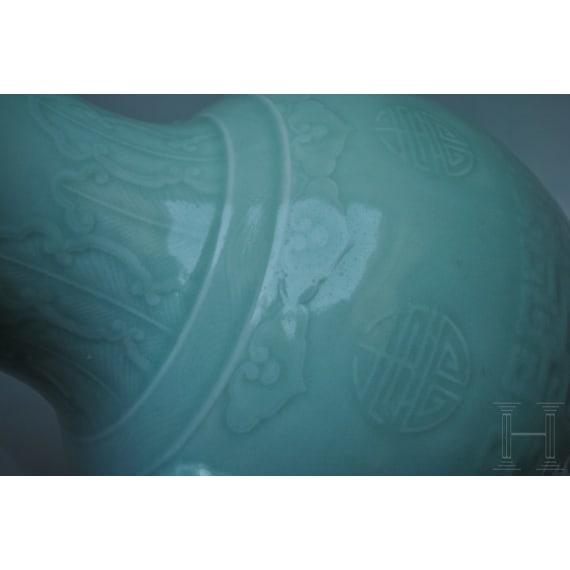 Gro&szlig;e Seladon-Vase, China, wohl 19. Jhdt.