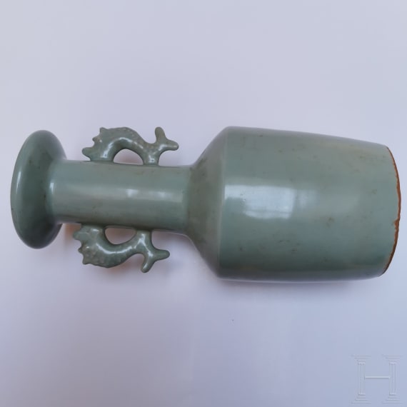 Longquan-Seladon-Mallet-Vase "Kinuta", China, wohl s&uuml;dliche Song-Dynastie