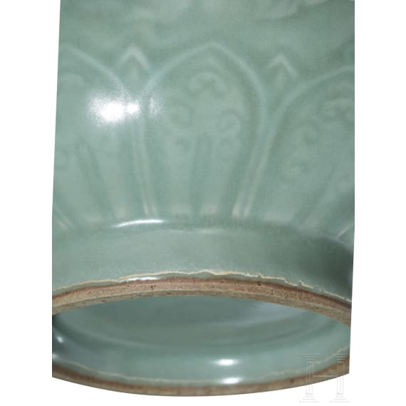 Longquan-Seladon-Yuhuchun-Vase, wohl Ming-Dynastie (1368 - 1644)