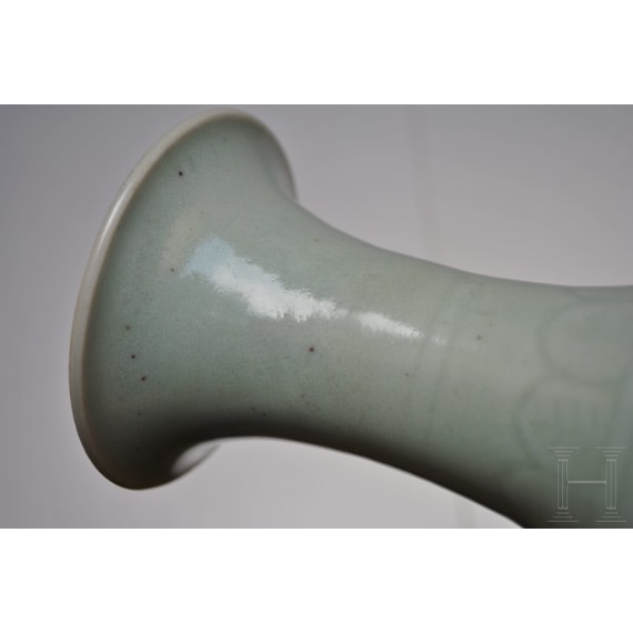 Longquan-Seladon-Yuhuchun-Vase, wohl Ming-Dynastie (1368 - 1644)