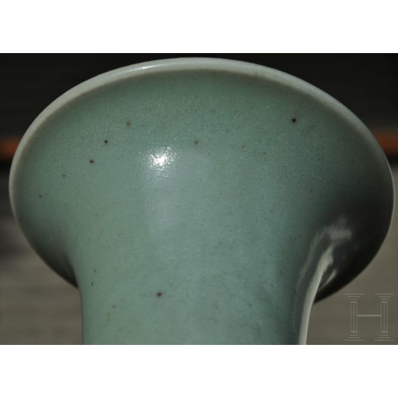 Longquan-Seladon-Yuhuchun-Vase, wohl Ming-Dynastie (1368 - 1644)