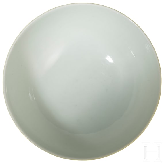 Kleine zitronengelb glasierte Schale mit Yongzheng-Marke, wahrscheinlich aus der Zeit (1723 - 1735)