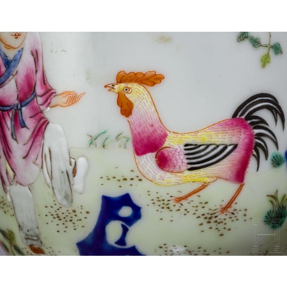 Seltene Famille-rose-Tasse "Junge mit H&uuml;hnern", China, wohl sp&auml;tes 19./Anfang 20. Jhdt.