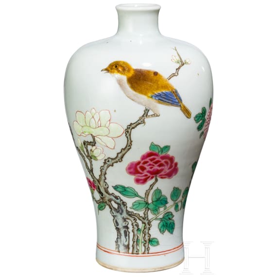 Famille-rose-Meiping-Vase mit Vogel und Bl&uuml;ten, China, wohl Yongzheng-Periode