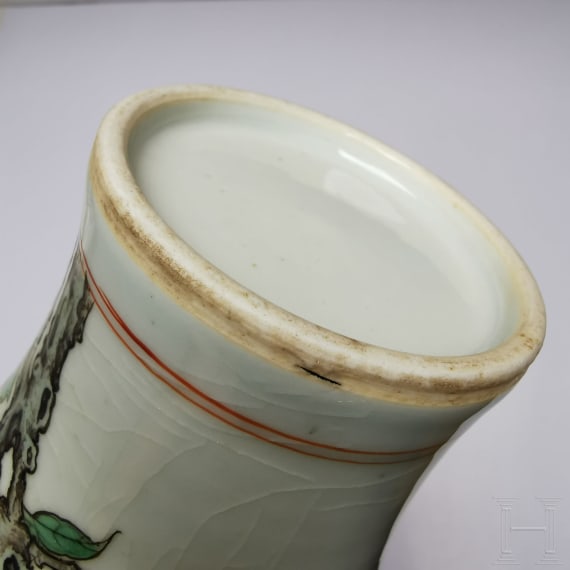 Famille-rose-Meiping-Vase mit Vogel und Bl&uuml;ten, China, wohl Yongzheng-Periode