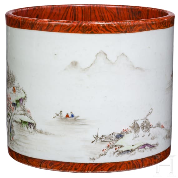 Gro&szlig;er Famille-rose-Pinseltopf in Holzoptik, China, wohl sp&auml;tes 19./Anfang 20. Jhdt.