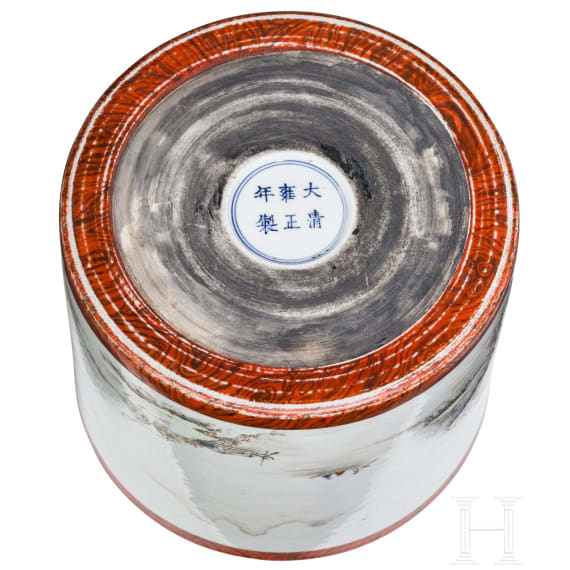 Gro&szlig;er Famille-rose-Pinseltopf in Holzoptik, China, wohl sp&auml;tes 19./Anfang 20. Jhdt.