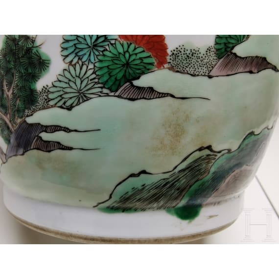 Gro&szlig;e Famille-verte-Vase mit Soldaten, China, 19./20. Jhdt.