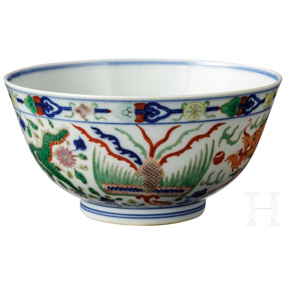 Doucai-Drachenschale mit Kangxi-Marke, wohl aus dieser Epoche