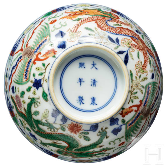 Doucai-Drachenschale mit Kangxi-Marke, wohl aus dieser Epoche