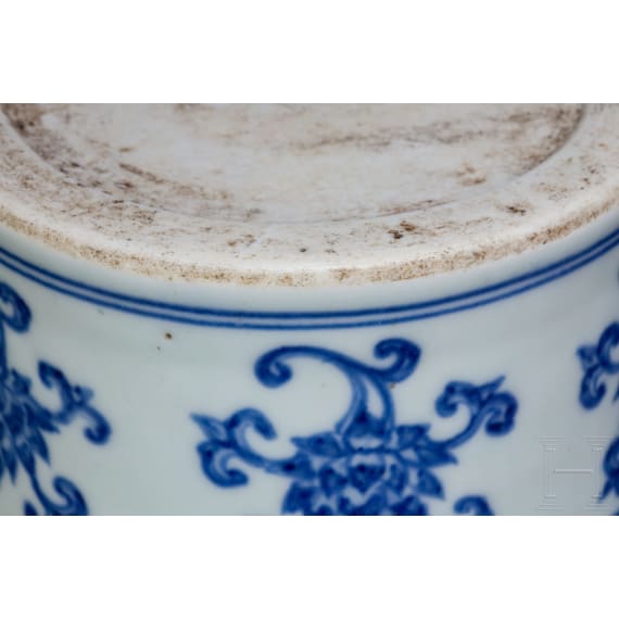 Blau-wei&szlig;e Meiping-Vase im Ming-Stil, China, wahrscheinlich 19./20. Jhdt.