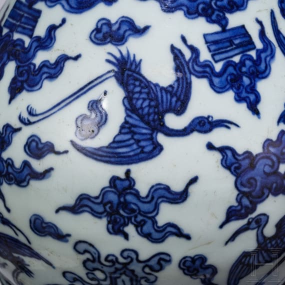 Gro&szlig;e blau-wei&szlig;e Doppelk&uuml;rbisvase, China, wohl Wanli-Periode