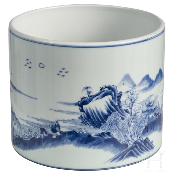 Gro&szlig;er blau-wei&szlig;er Pinseltopf mit Berglandschaft, China, 19./20. Jhdt.