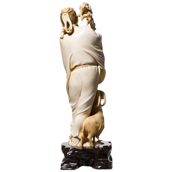 Gro&szlig;e Elfenbeinfigur Shou Xings, China, um 1900