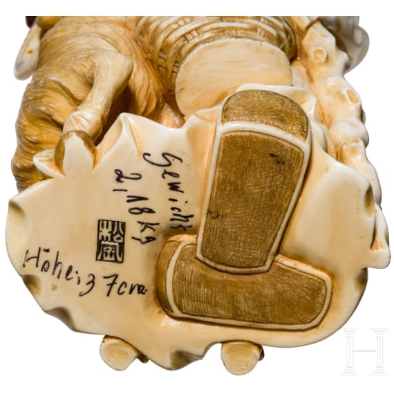 Gro&szlig;e Elfenbeinfigur Shou Xings, China, um 1900