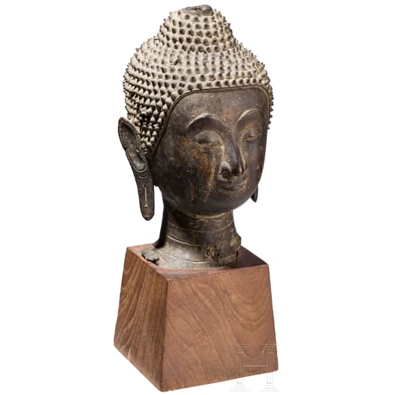 Bronzener Buddhakopf im Sukhotai-Stil, Thailand, wohl 18./fr&uuml;hes 19. Jhdt.