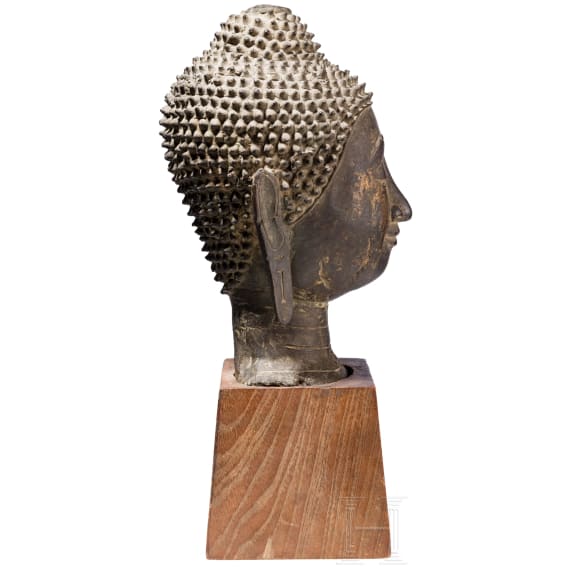 Bronzener Buddhakopf im Sukhotai-Stil, Thailand, wohl 18./fr&uuml;hes 19. Jhdt.