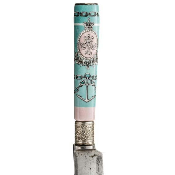 Zwei Messer mit Porzellangriffen aus dem Service der kaiserlichen Yacht "Livadia", Kaiserlich Russische Porzellanmanufaktur, St. Petersburg, um 1870-80