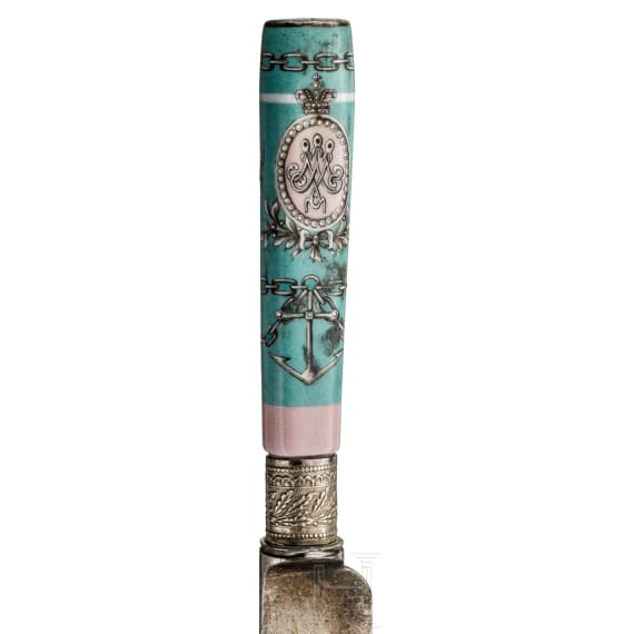 Drei Messer mit Porzellangriffen aus dem Service der kaiserlichen Yacht "Livadia", Russland, Kaiserlich Porzellanmanufaktur, St. Petersburg, um 1870-80