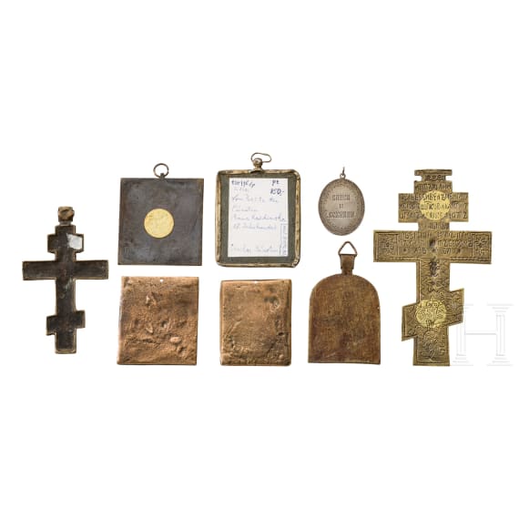 Miniaturikone mit Silberoklad, Silberanh&auml;nger und sechs Bronzeikonen, Russland, 18. (eine) - 20. Jhdt.