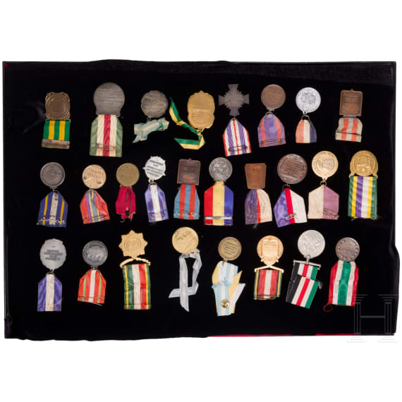 Sammlung mit 88 internationalen Auszeichnungen, 1910 - 1980