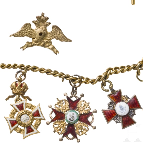 Zehnteiliges Miniaturenkettchen mit Orden aus Russland und &Ouml;sterreich und zwei Medaillen, um 1900