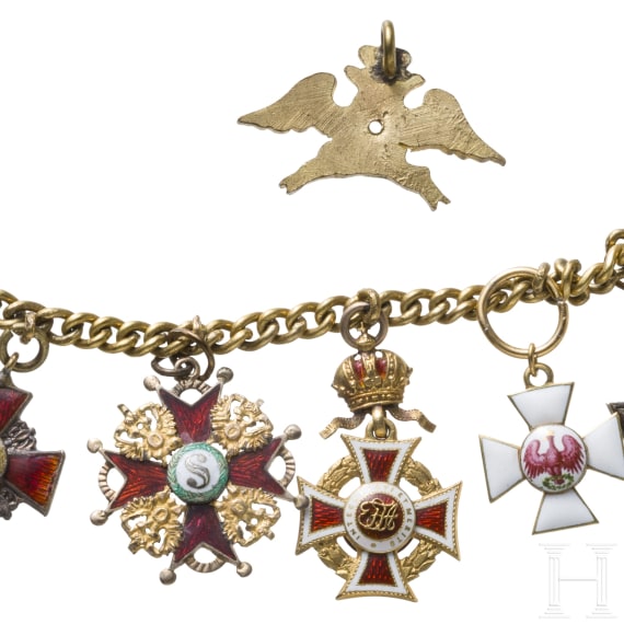 Zehnteiliges Miniaturenkettchen mit Orden aus Russland und &Ouml;sterreich und zwei Medaillen, um 1900