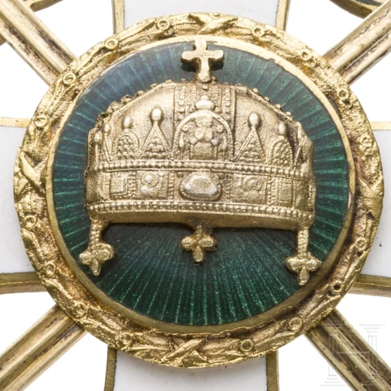 Orden der Heiligen Krone - Offizierskreuz mit Schwertern, um 1942