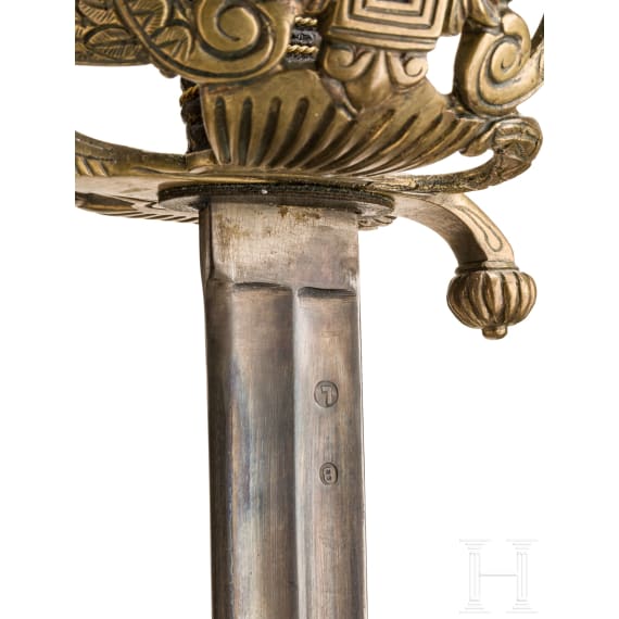 S&auml;bel der Mousquetaires du Roi, Modell 1814, Sammleranfertigung des 20. Jhdts., sowie Tschako-Emblem