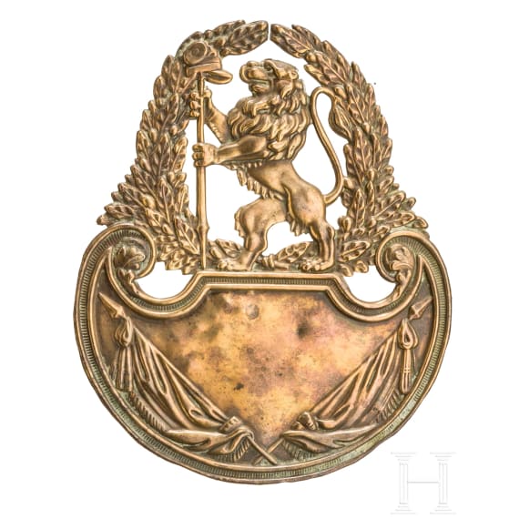 S&auml;bel der Mousquetaires du Roi, Modell 1814, Sammleranfertigung des 20. Jhdts., sowie Tschako-Emblem