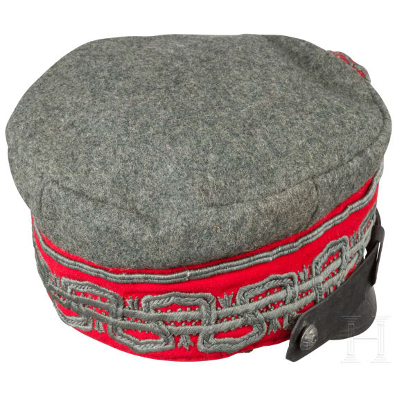 Feldgraues K&auml;ppi eines Generalmajors mit Hutschachtel, ab 1915
