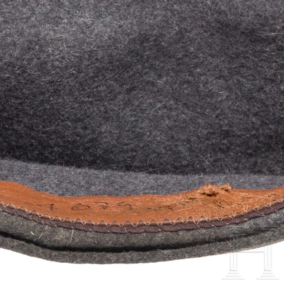 Schirmlose Filzkappe f&uuml;r Mannschaften der k.u.k. Artillerie, um 1916