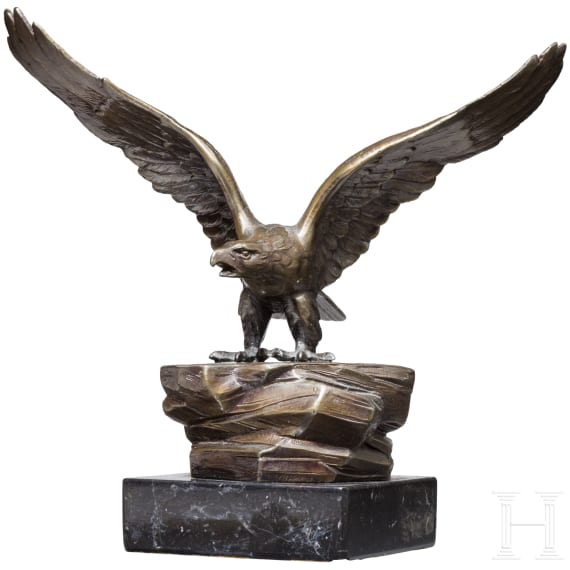 Kleiner Tischadler auf Steinsockel, 20. Jhdt.