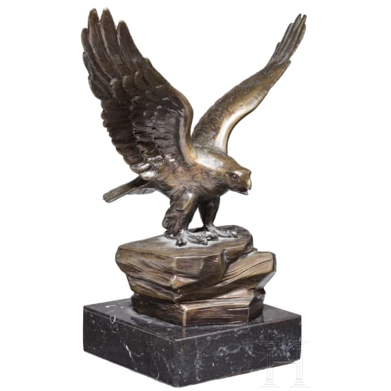 Kleiner Tischadler auf Steinsockel, 20. Jhdt.