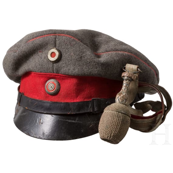 Feldgraue Schirmm&uuml;tze f&uuml;r Offiziere der hessischen Armee sowie bayerisches Portepee