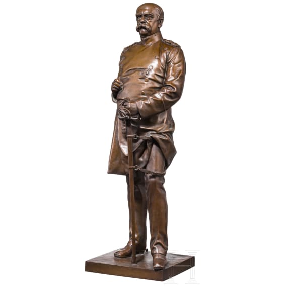 Fritz Schaper (1841 - 1919) - Figur von Bismarck in K&uuml;rassieruniform