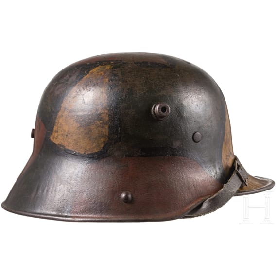 Stahlhelm M 16 mit Mimikry- Tarnanstrich