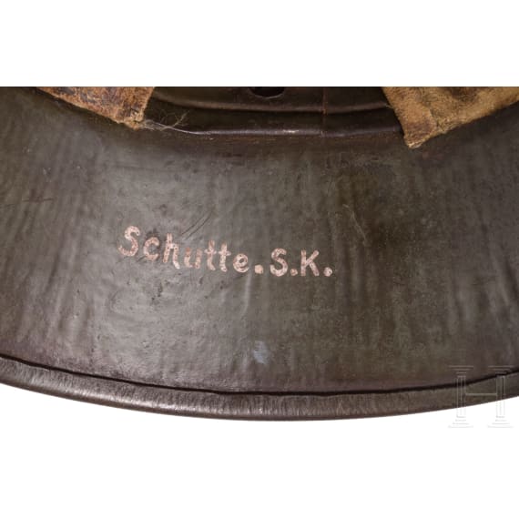 Stahlhelm M 16 mit Mimikry- Tarnanstrich