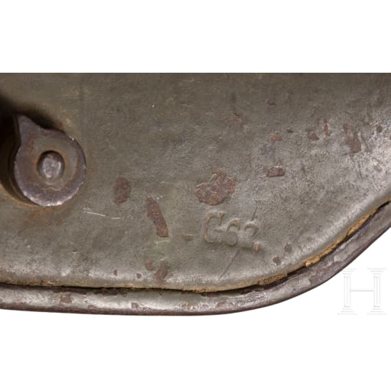 Stahlhelm M 1916 in Mimikry-Tarnanstrich
