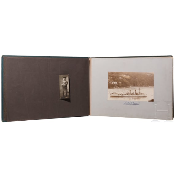 Gro&szlig;es Fotoalbum eines Angeh&ouml;rigen der Kaiserlichen Marine in China etc., um 1900