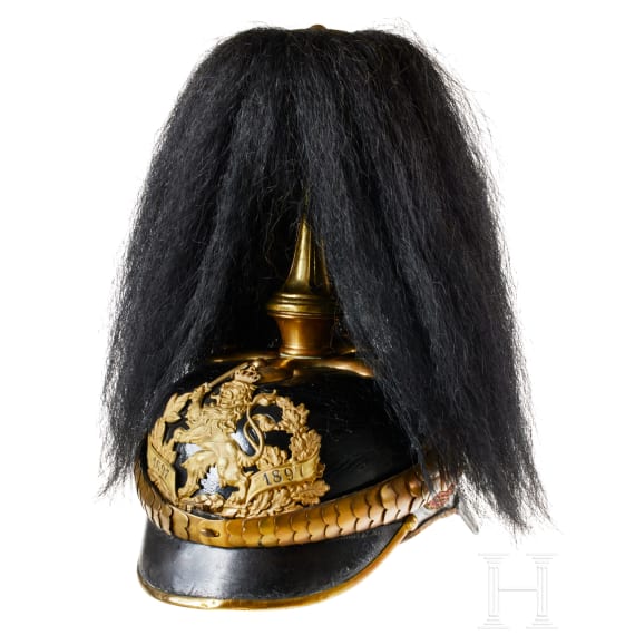 A helmet for IR 117 Hessian Officers, with bush
