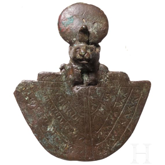 A pendant with Sekhmet head over a neck collar decoration, bronze, Late Period, early to mid-1st millennium B.C.
