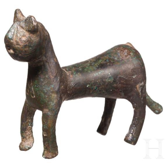 A Seljuk bronze sculpture of a panther, 12th - 13th century