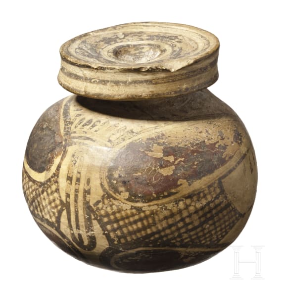 A Corinthian aryballos with four-leaf motif, 1st half of the 6th century B.C.