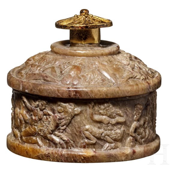 A rare and charming Roman marble pyxis, 1st century B.C. - 1st century A.D.